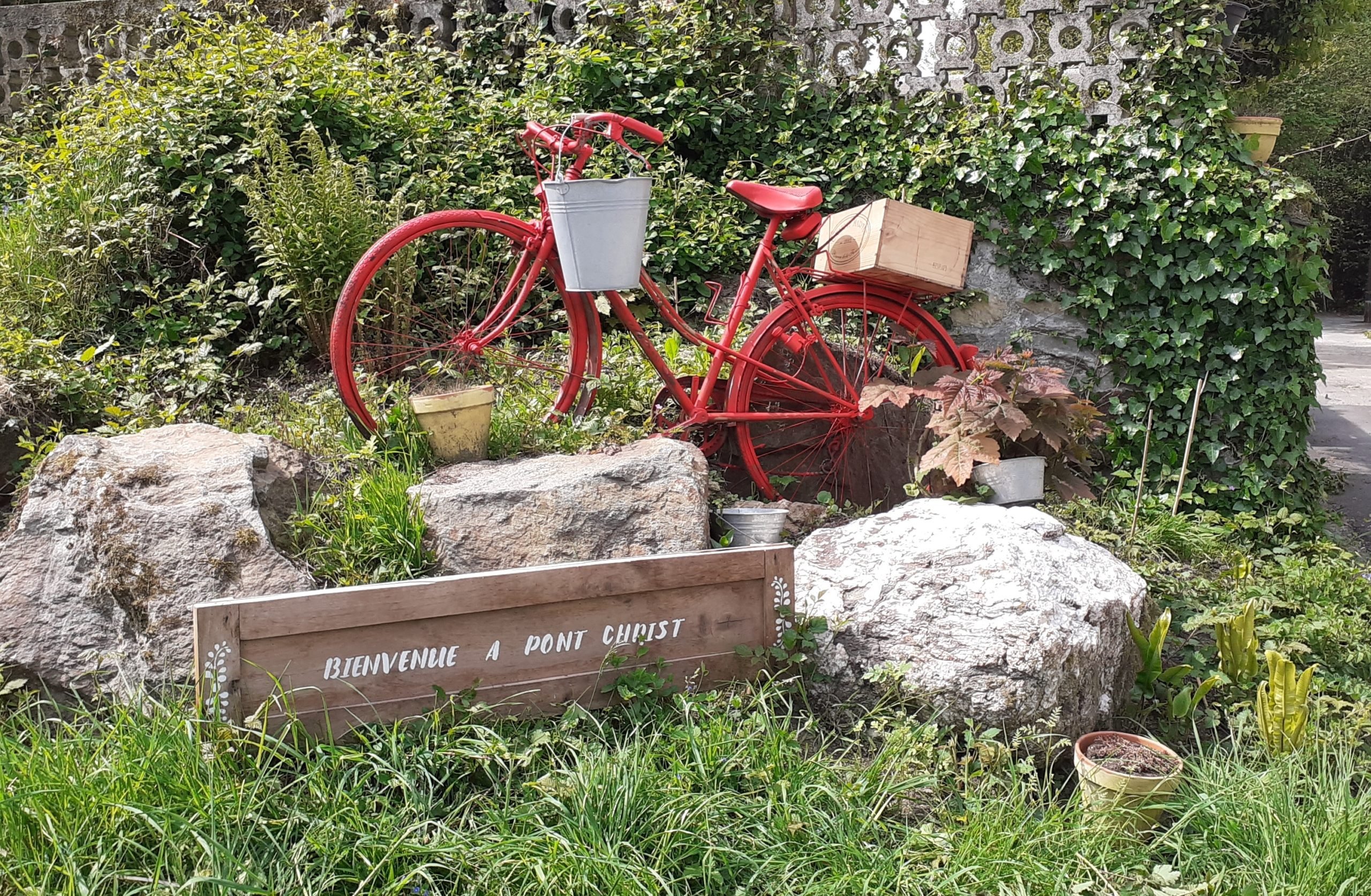 vélo décoré par une Pont-Christienne